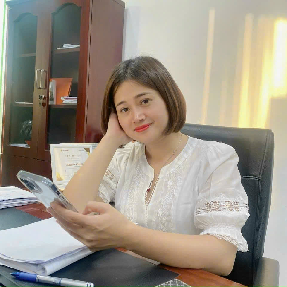 Hồng Ánh